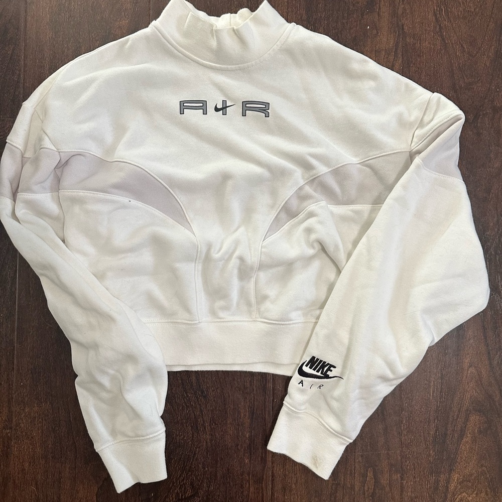 Nike air cropped crew